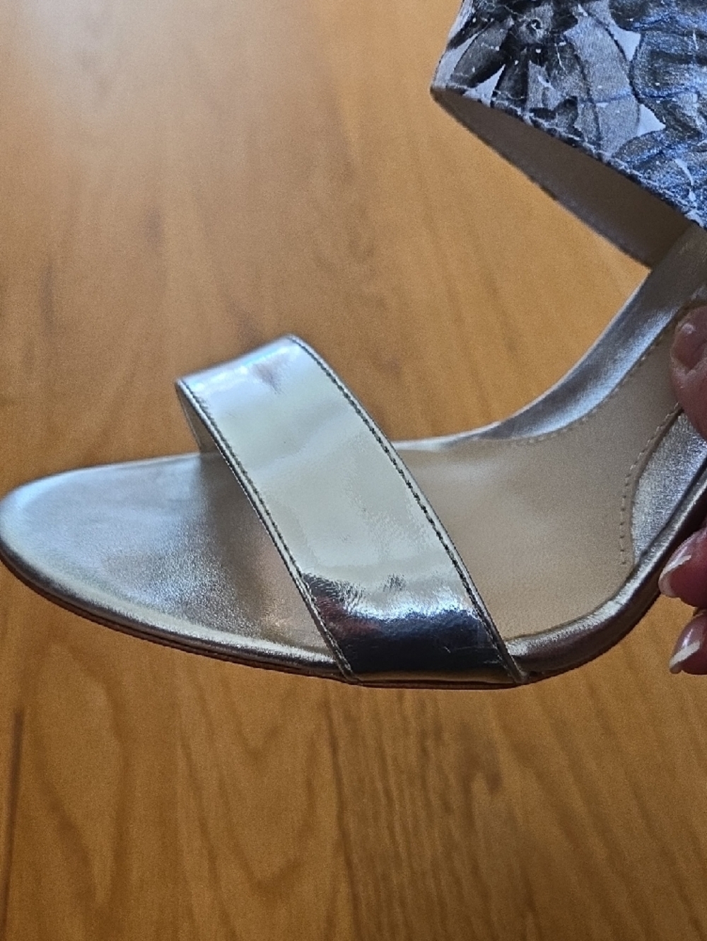 CAROLINNA ESPINOSA Floral Ankle-Cuff Heels - Picture 7 of 7